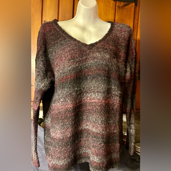 American Eagle sweater - Picture 3 of 6